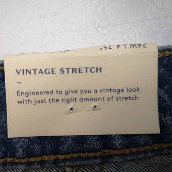 NWT Universal Thread Ladies Size 24W Medium Wash High Rise A-line Jean Shorts - Picture 5 of 16